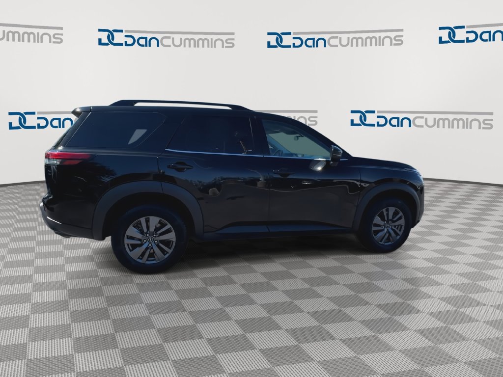 Used 2024 Nissan Pathfinder SV AWD/4WD image 9
