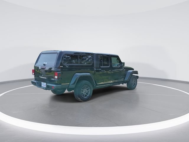 Used 2024 Jeep Gladiator Sport AWD/4WD image 8