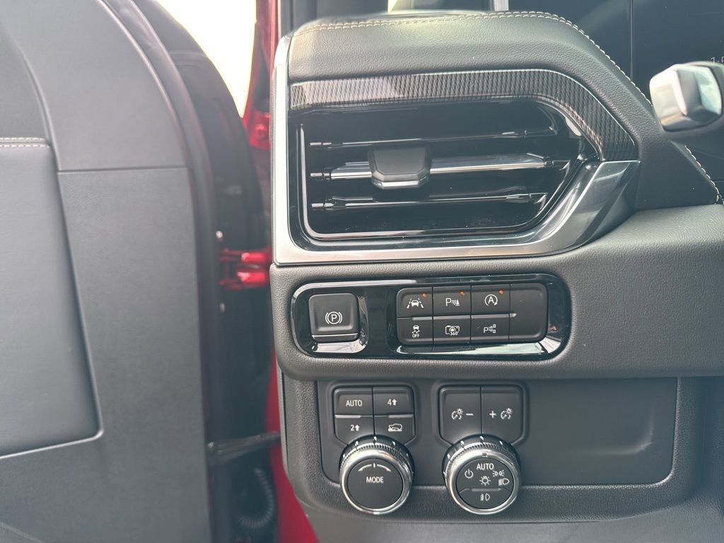 New 2026 GMC Yukon Elevation image 14