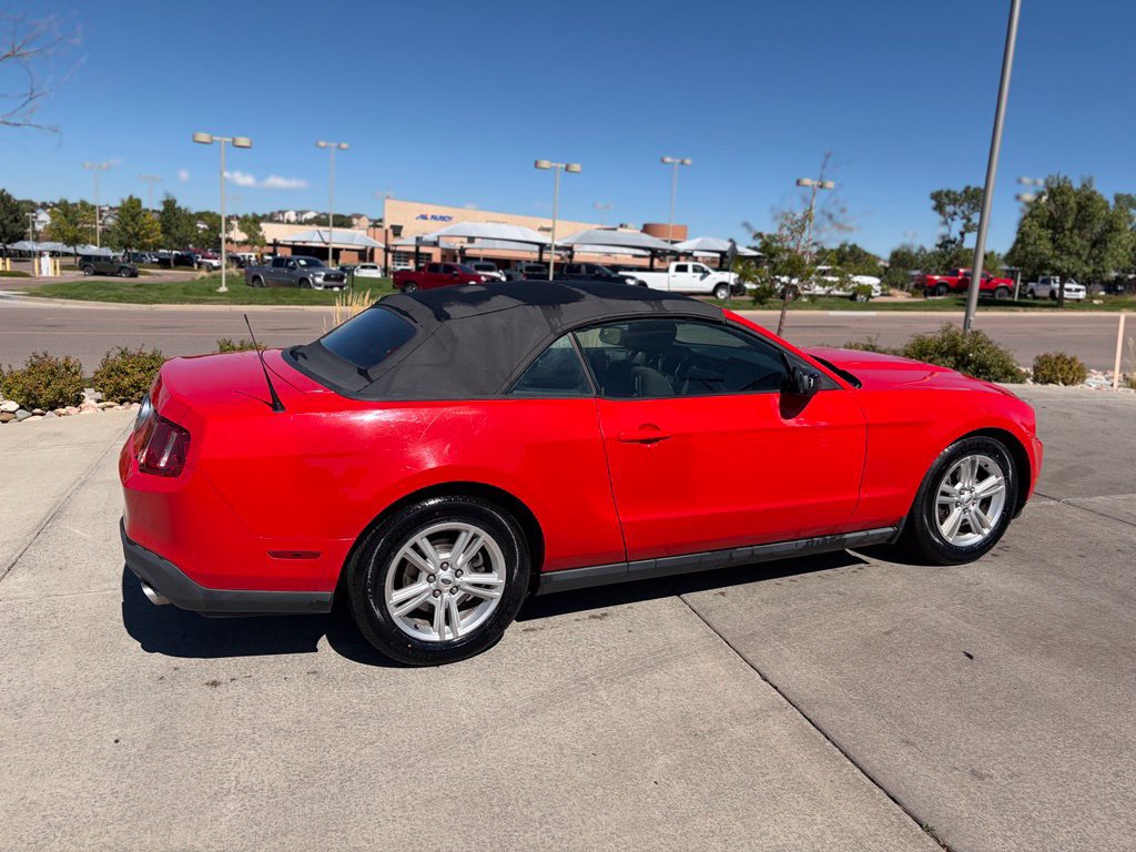 Used 2012 Ford Mustang Convertible RWD image 8
