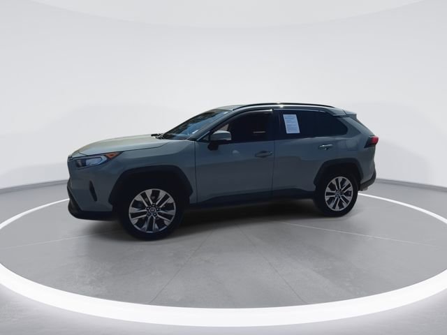 Used 2019 Toyota RAV4 XLE Premium FWD image 6