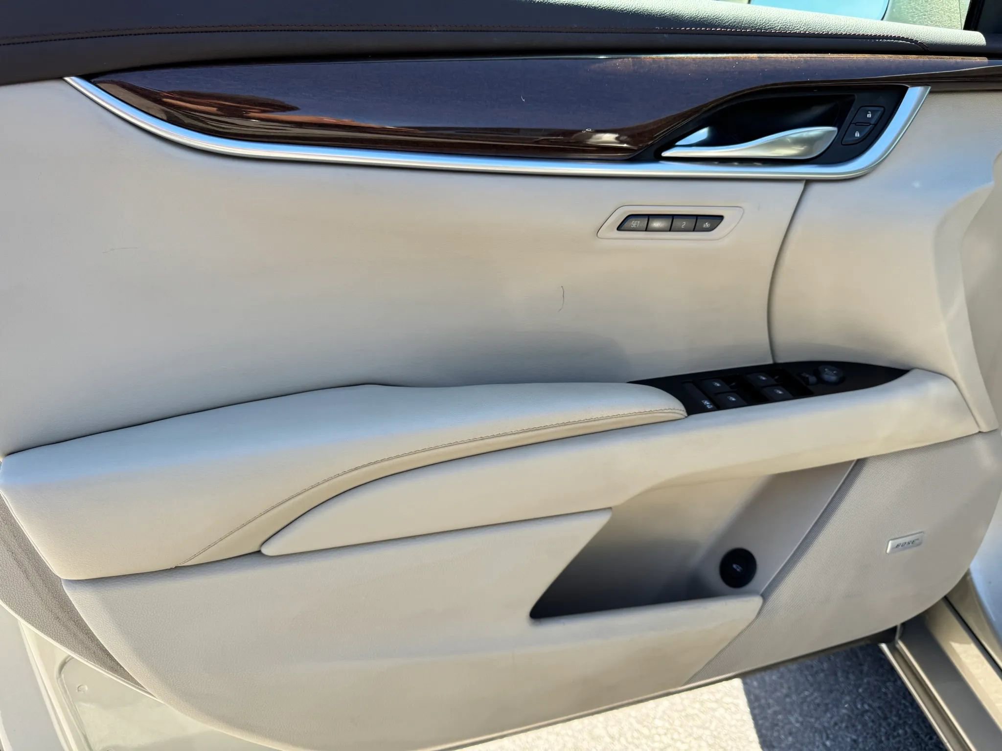 Used 2013 Cadillac XTS Premium FWD image 11