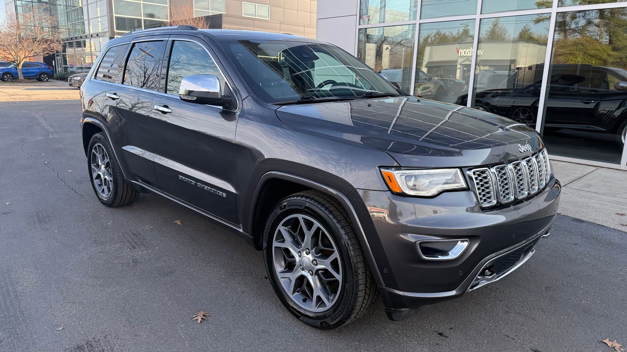 Used 2019 Jeep Grand Cherokee Overland image 9