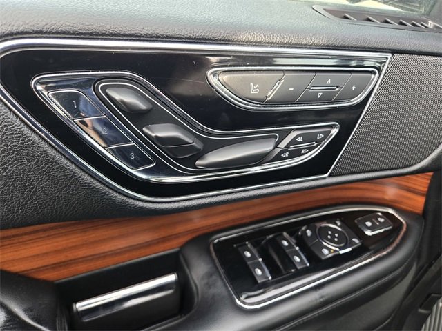 Used 2019 Lincoln Navigator Reserve w/ Cargo Package image 37