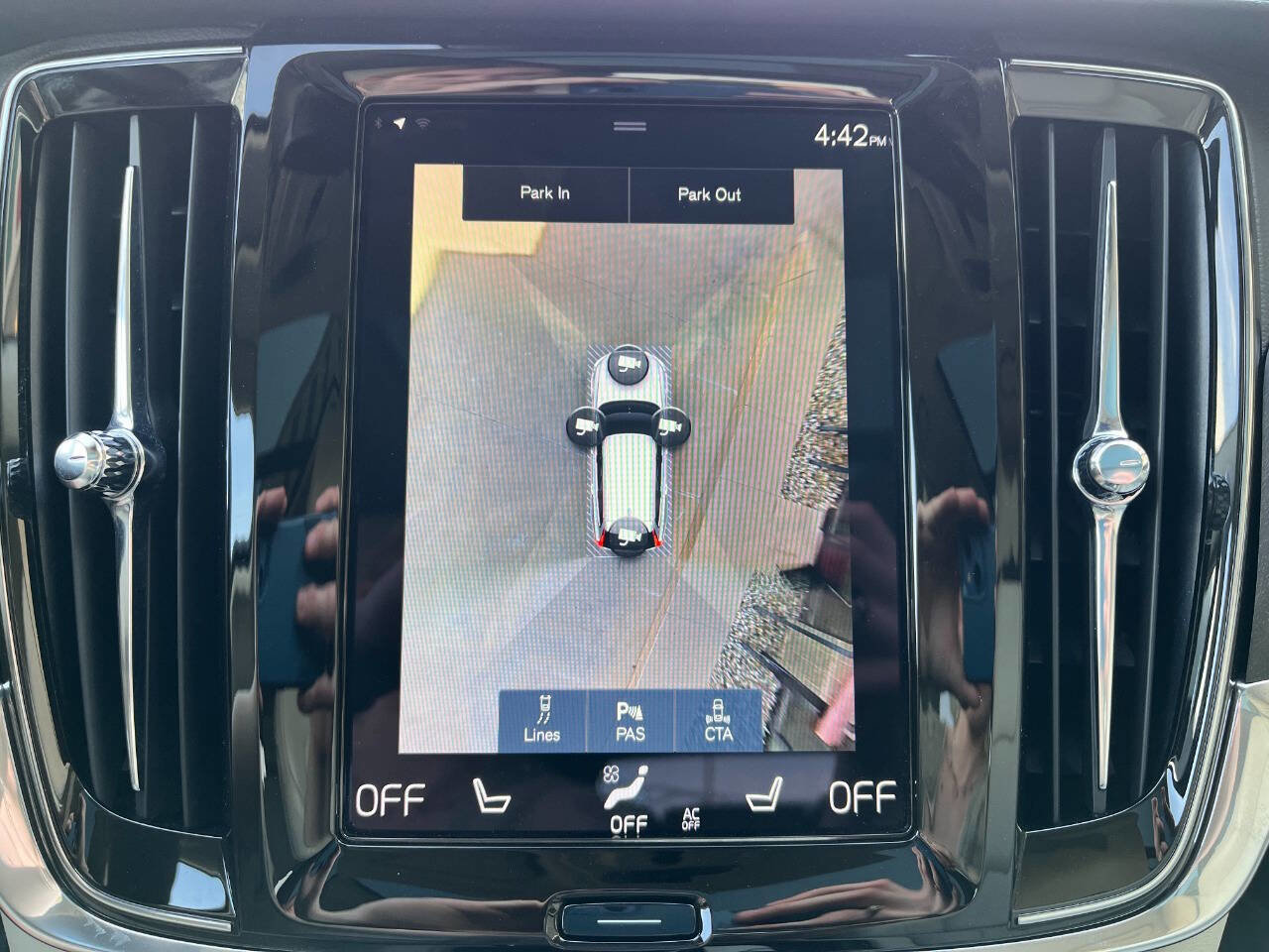 Used 2020 Volvo V90 T6 Cross Country w/ Protection Package Premier image 16