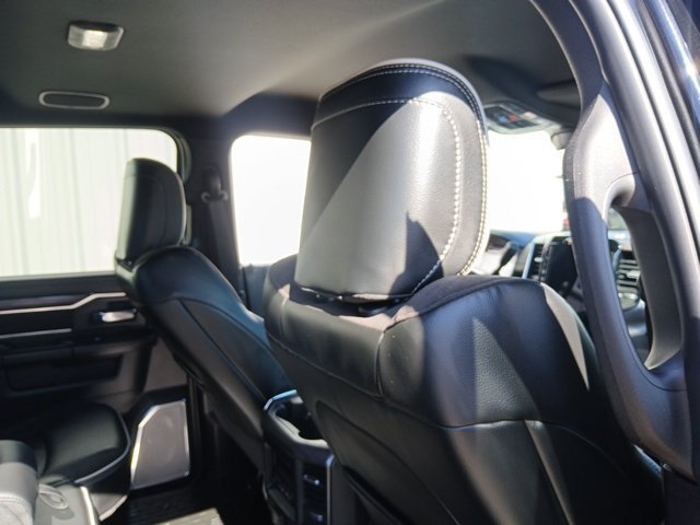 New 2026 RAM 4500 4x4 Crew Cab DRW w/ Laramie Trim Package image 18