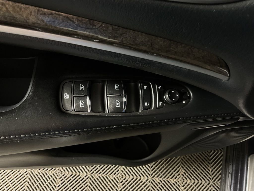 Used 2013 INFINITI JX35 AWD w/ Premium Pkg image 16