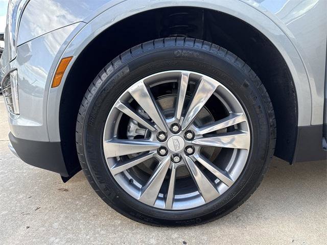 New 2025 Cadillac XT5 Premium Luxury image 18