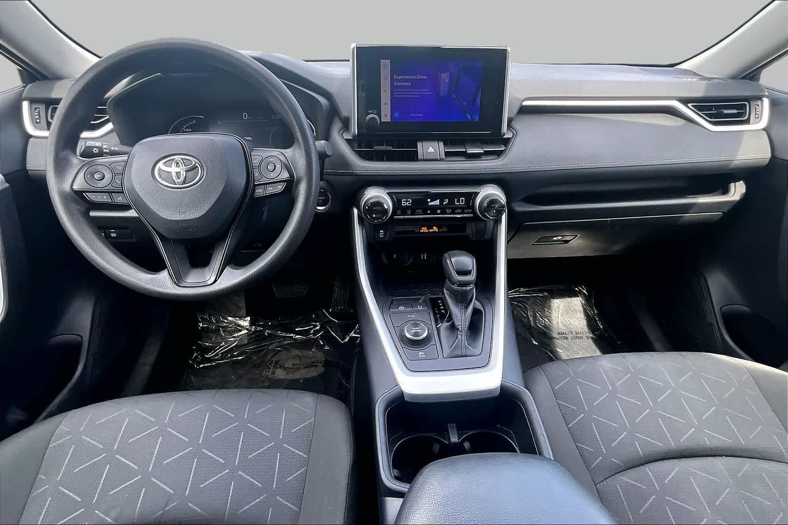 Used 2024 Toyota RAV4 XLE AWD/4WD image 15
