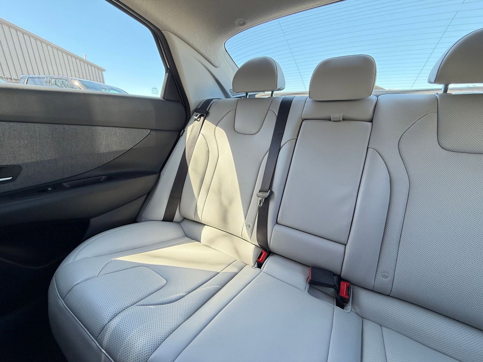 Used 2025 Hyundai Elantra Limited image 39