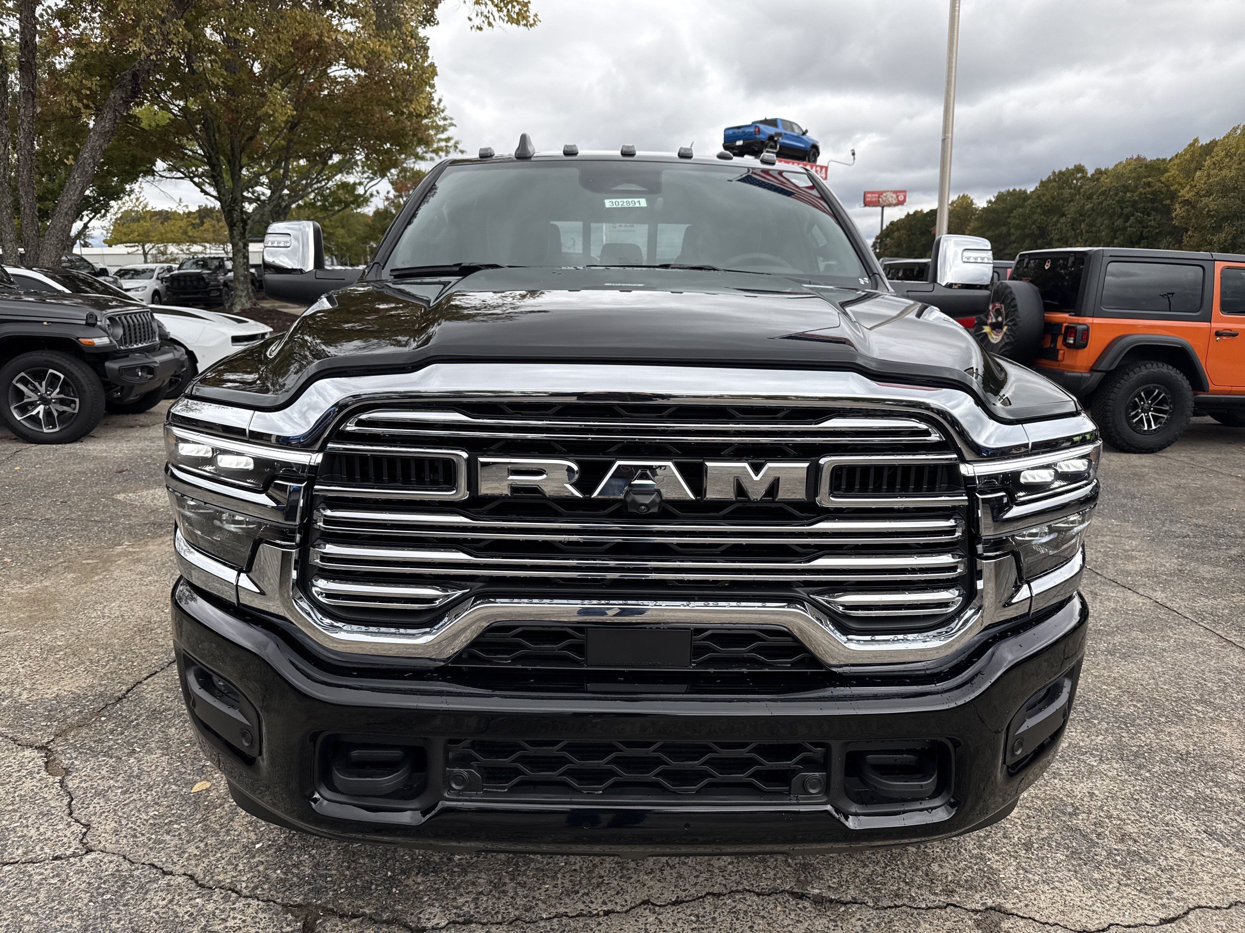 New 2025 RAM 2500 Laramie w/ Towing Technology Group AWD/4WD image 2