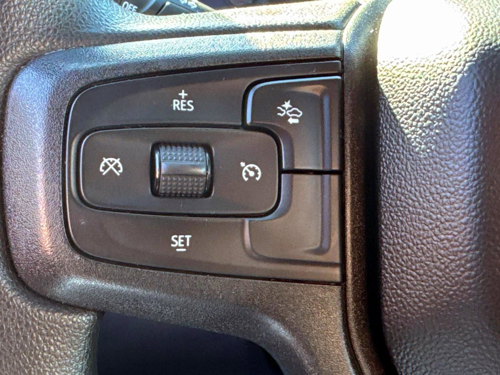 Certified 2022 Chevrolet Silverado 1500 Custom image 21