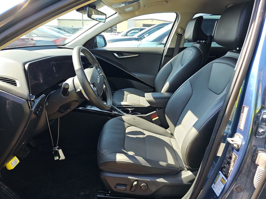 Used 2023 Kia Niro Wind w/ Wind Preserve Package FWD image 7