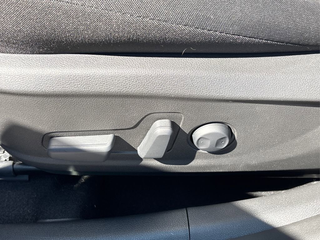 Used 2021 Hyundai Kona Night w/ Cargo Package image 22