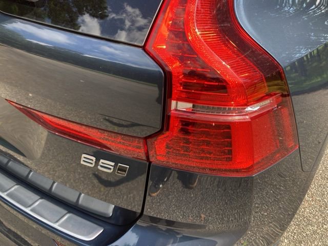 Used 2023 Volvo XC60 B5 Core image 14