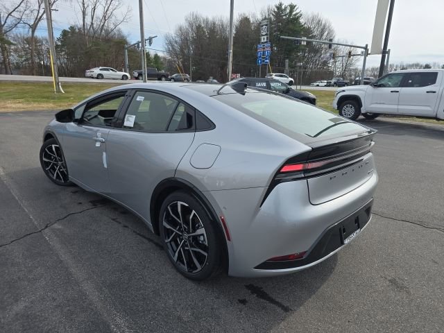 New 2026 Toyota Prius Plug-In Hybrid FWD image 5