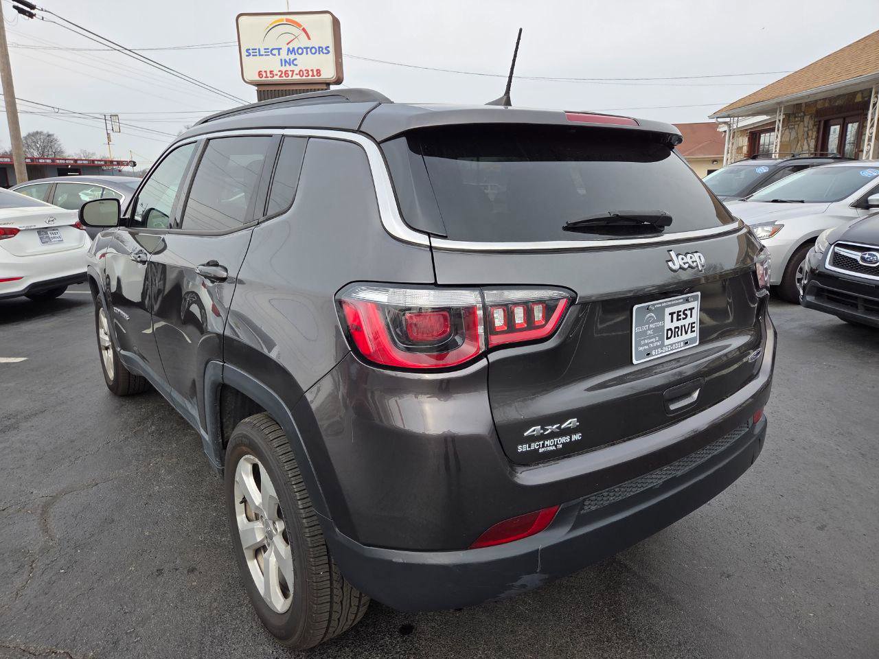 Used 2018 Jeep Compass Latitude w/ Popular Equipment Group AWD/4WD image 4