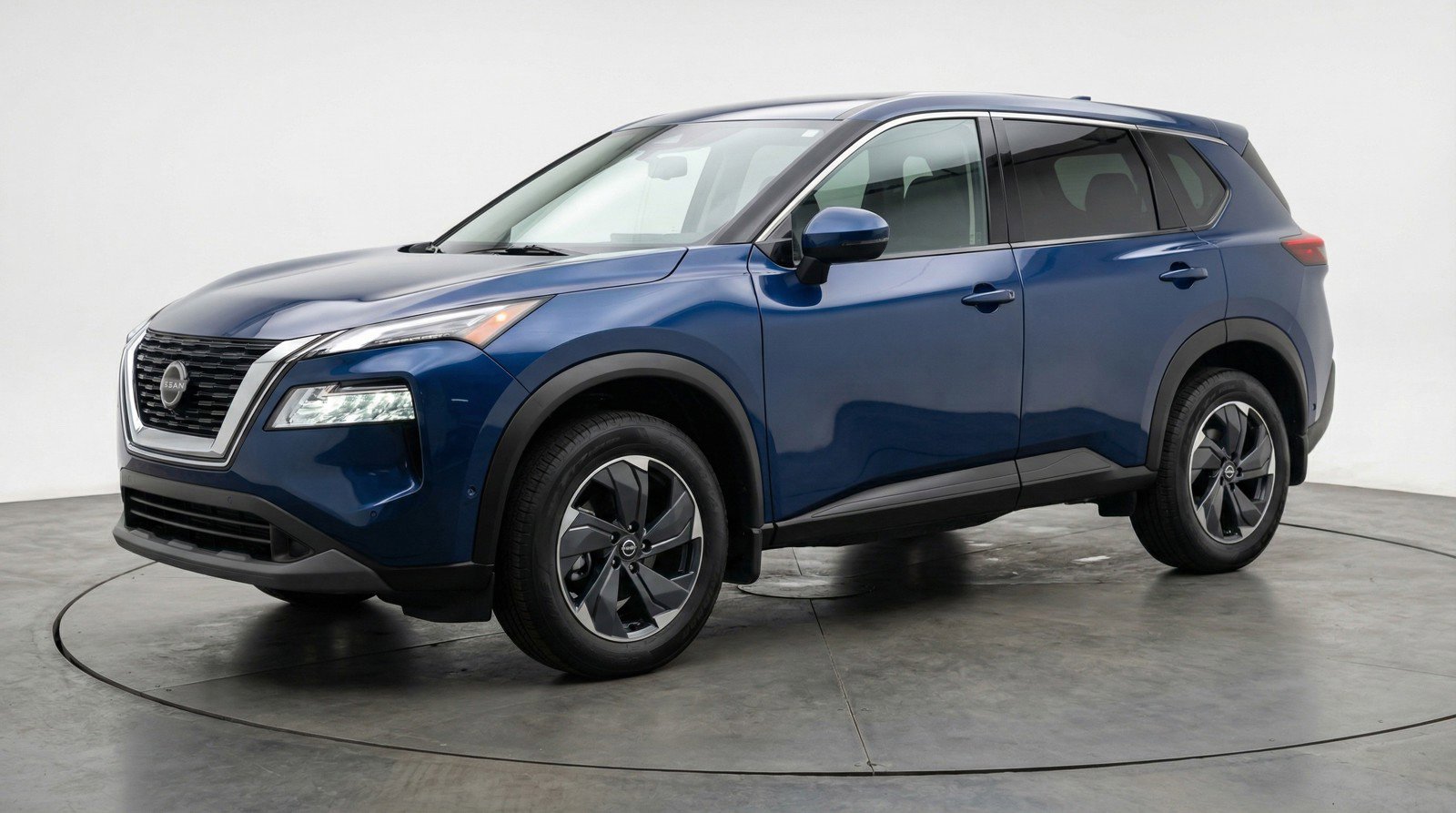 Used 2025 Nissan Rogue SV AWD/4WD image 3