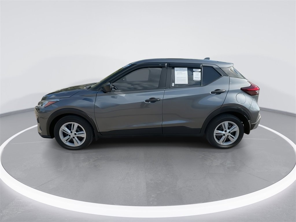 Used 2022 Nissan Kicks S image 5