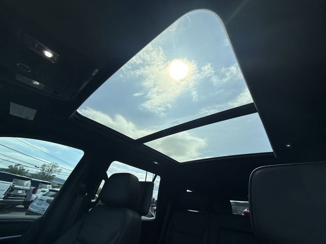 Used 2023 GMC Yukon Denali w/ Advanced Technology Package image 21