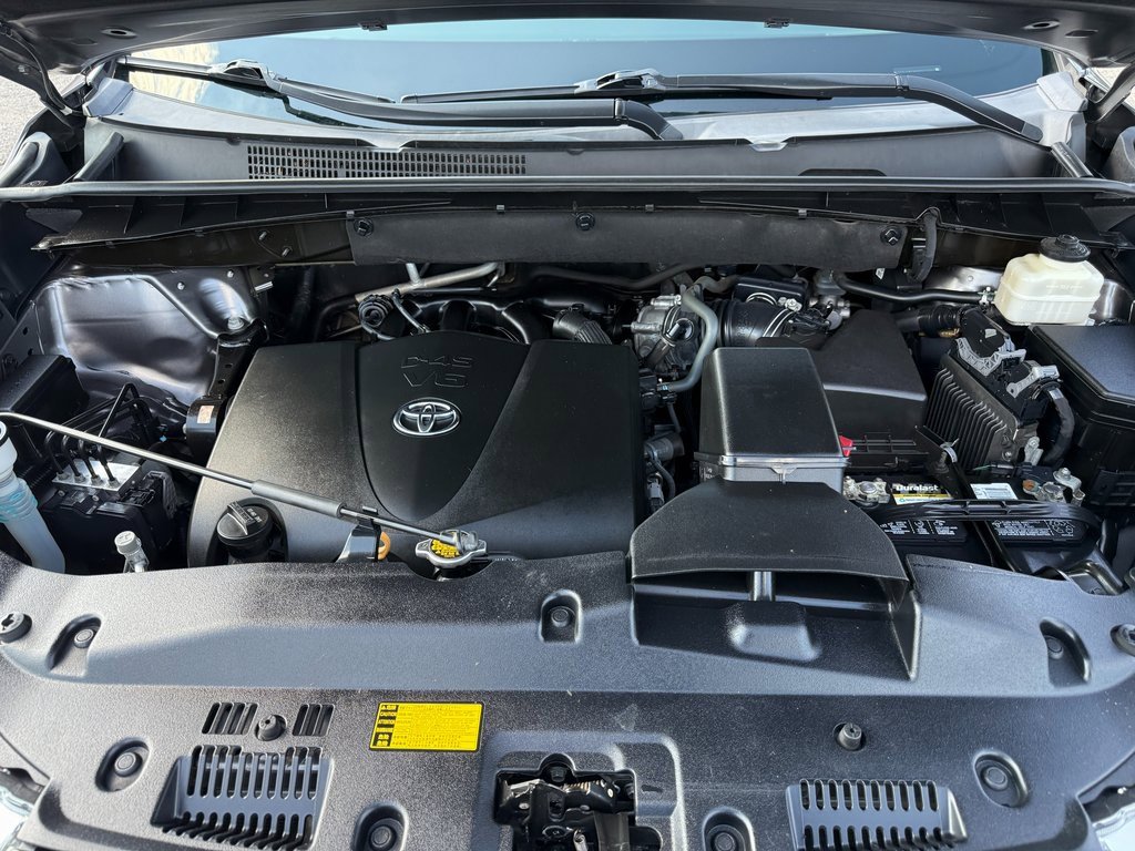 Used 2017 Toyota Highlander XLE image 12