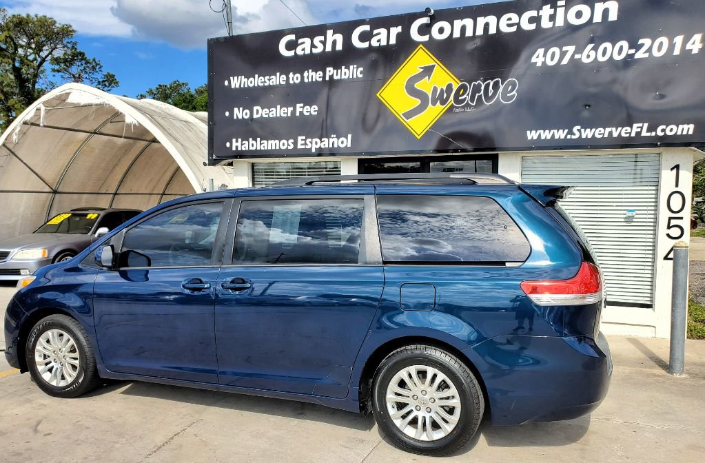 Used 2012 Toyota Sienna XLE FWD image 8