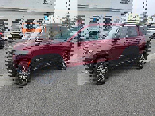 New 2025 Jeep Grand Cherokee L Limited w/ Trailer Tow Package