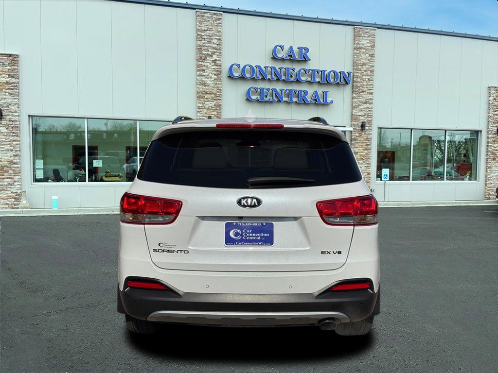 Used 2017 Kia Sorento EX w/ EX Advanced Touring Package image 4