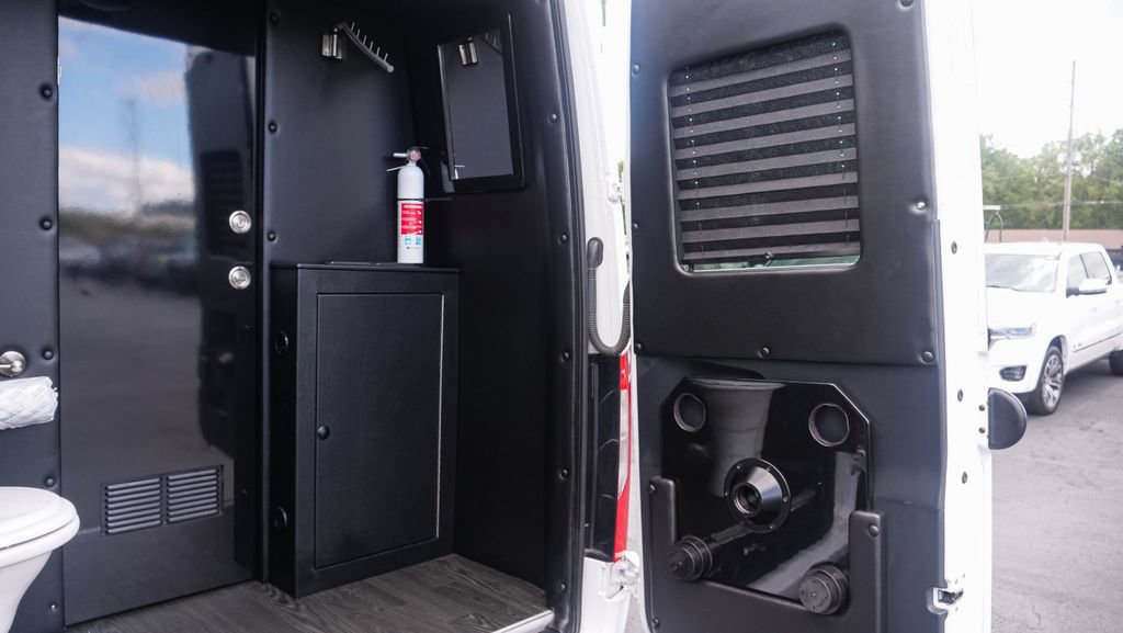 Used 2020 Mercedes-Benz Sprinter 3500 image 96