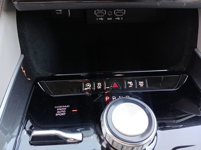 Used 2023 Jeep Wagoneer 4WD w/ Premium Group I image 46