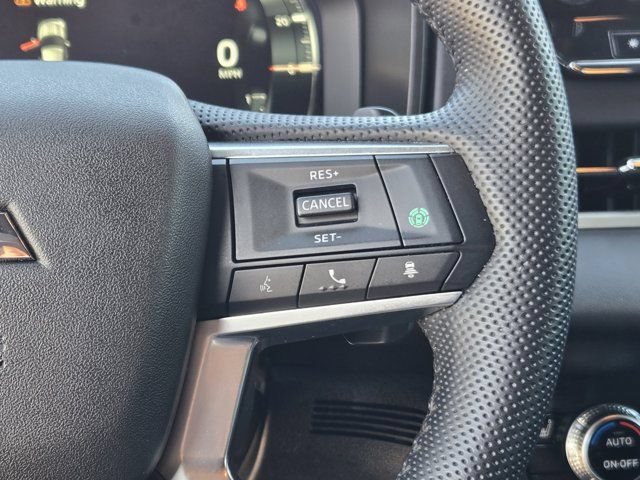 Used 2023 Mitsubishi Outlander SEL AWD/4WD image 29