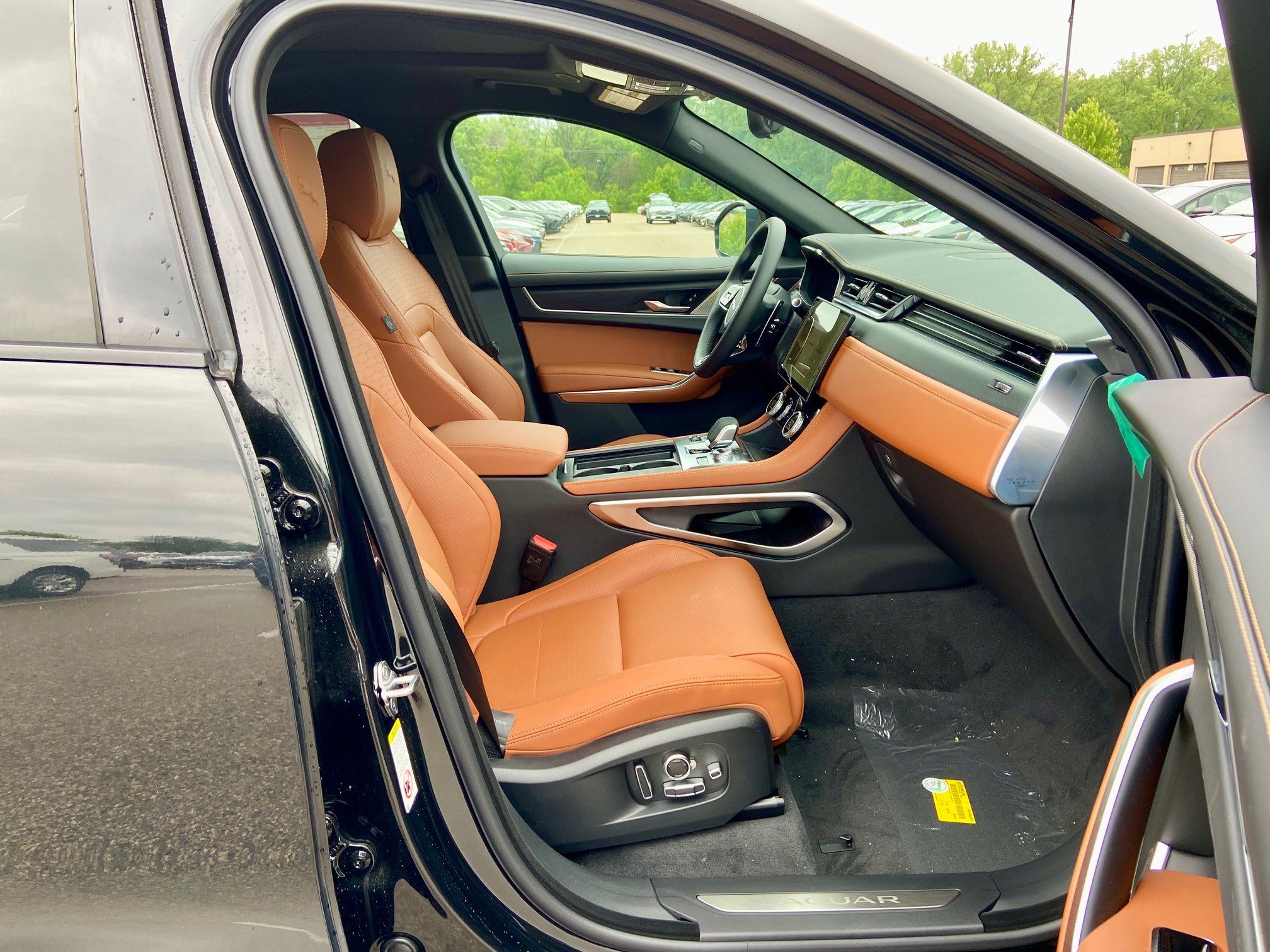 New 2026 Jaguar F-PACE R-Dynamic S image 3