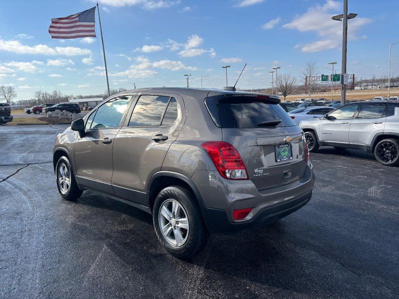 Used 2021 Chevrolet Trax LS w/ Tint and Cruise Package image 3