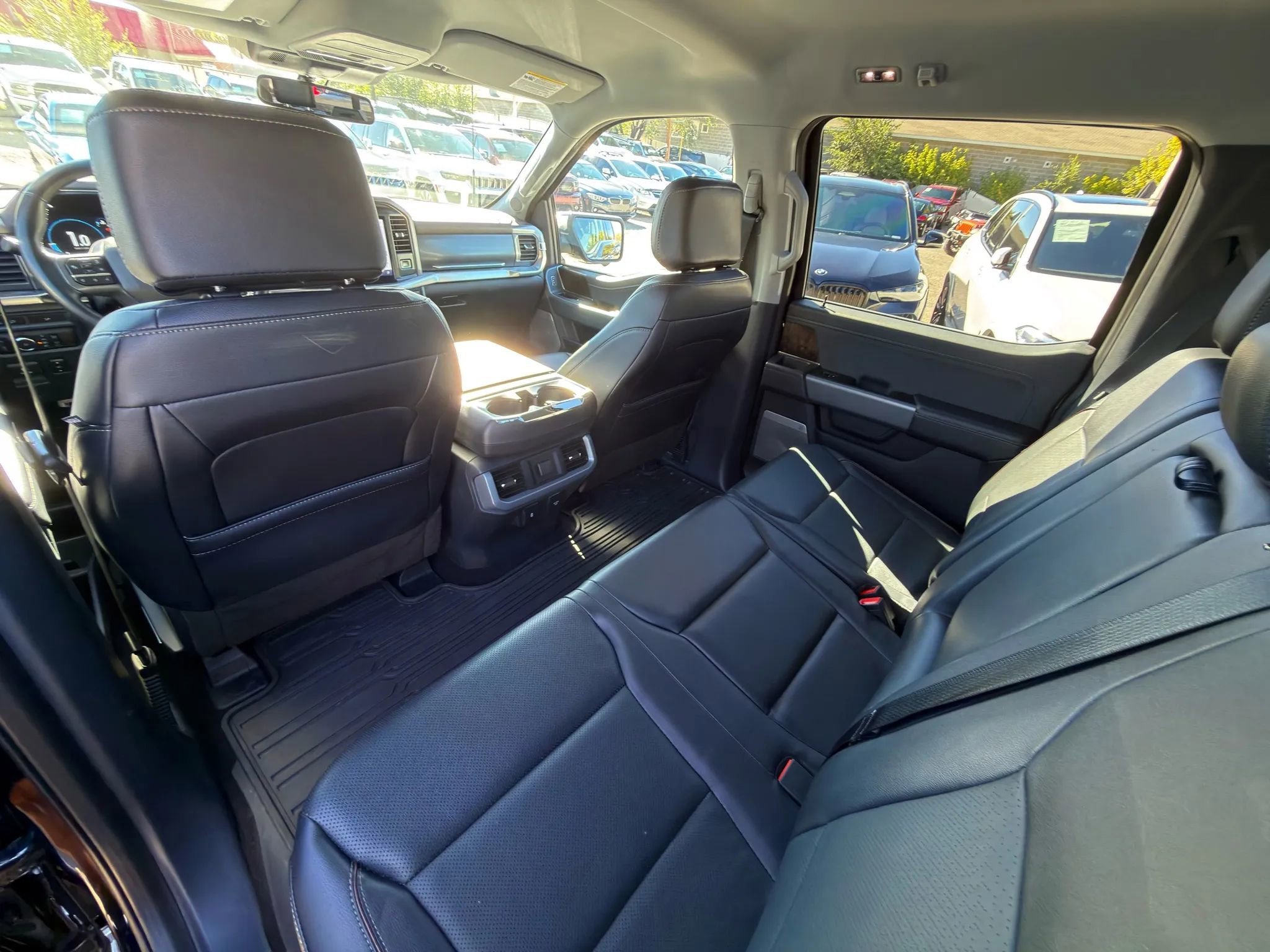 Used 2023 Ford F150 Lariat w/ Trailer Tow Package image 19