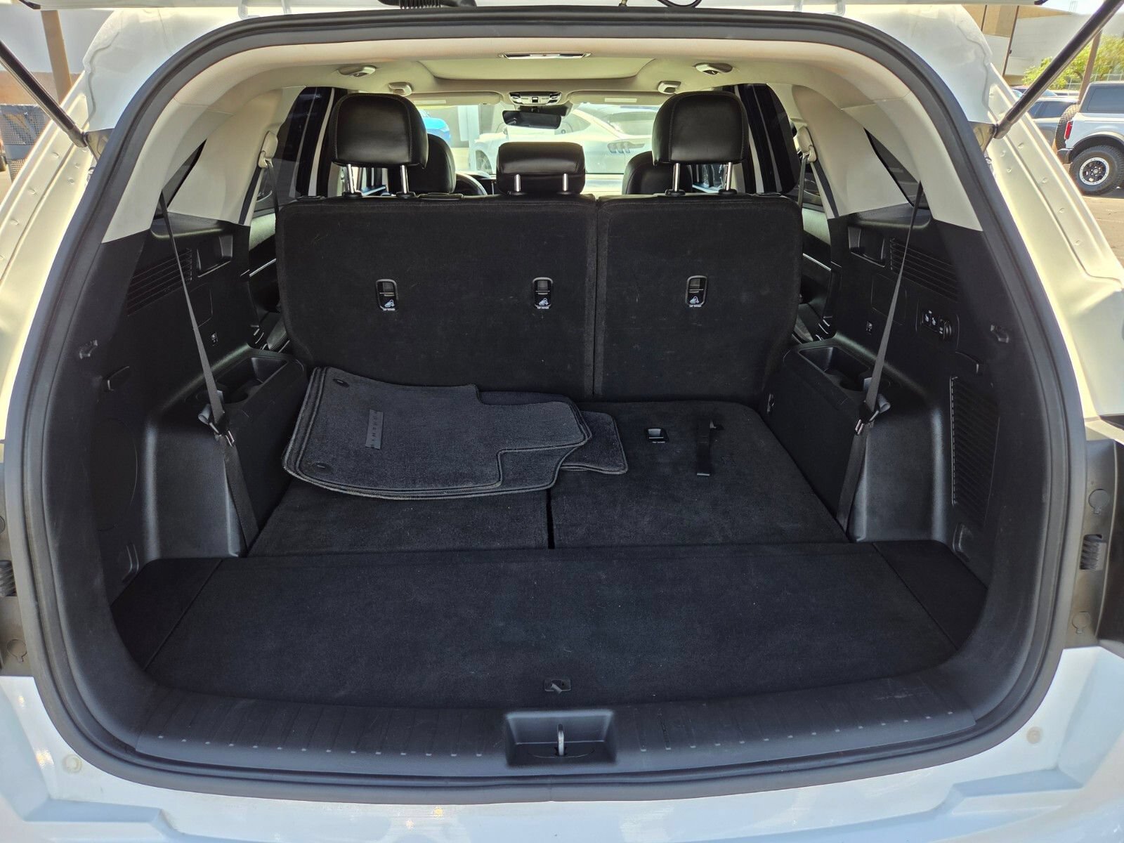 Used 2022 Kia Sorento S w/ Panoramic Sunroof Package FWD image 14