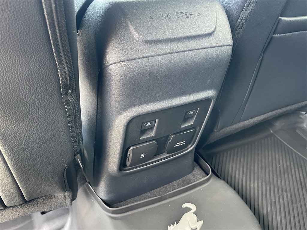 Used 2023 Ford Bronco Wildtrak image 25