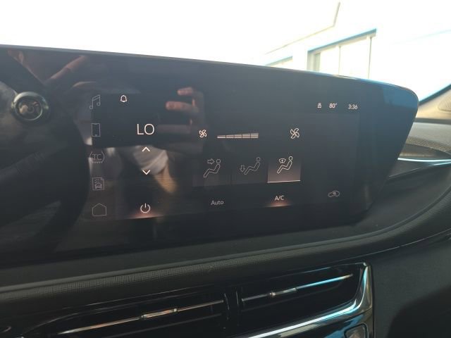 Used 2025 Buick Envista Sport Touring FWD image 16