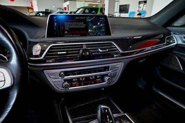 Used 2019 BMW 750i xDrive w/ M Sport Package AWD/4WD image 35