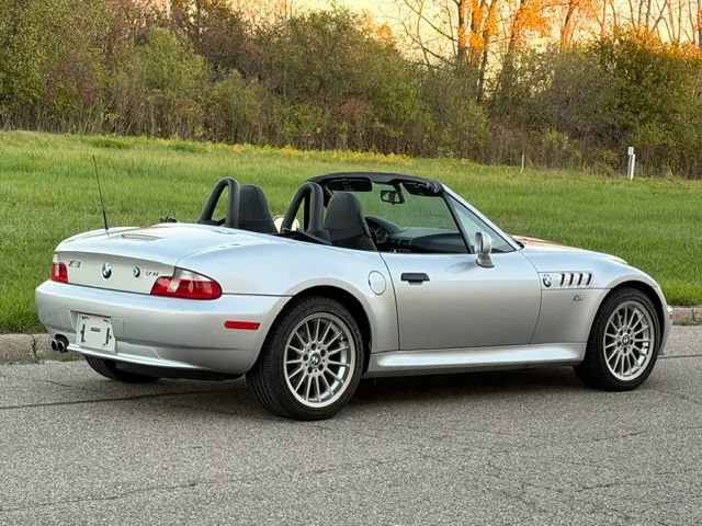 Used 2002 BMW Z3 3.0i RWD image 10