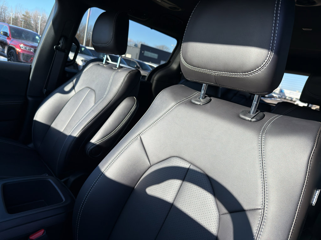 New 2026 Chrysler Pacifica Select FWD image 26