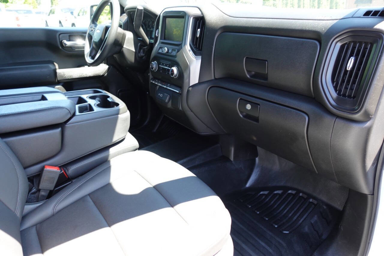Used 2024 Chevrolet Silverado 1500 W/T w/ WT Value Package AWD/4WD image 39