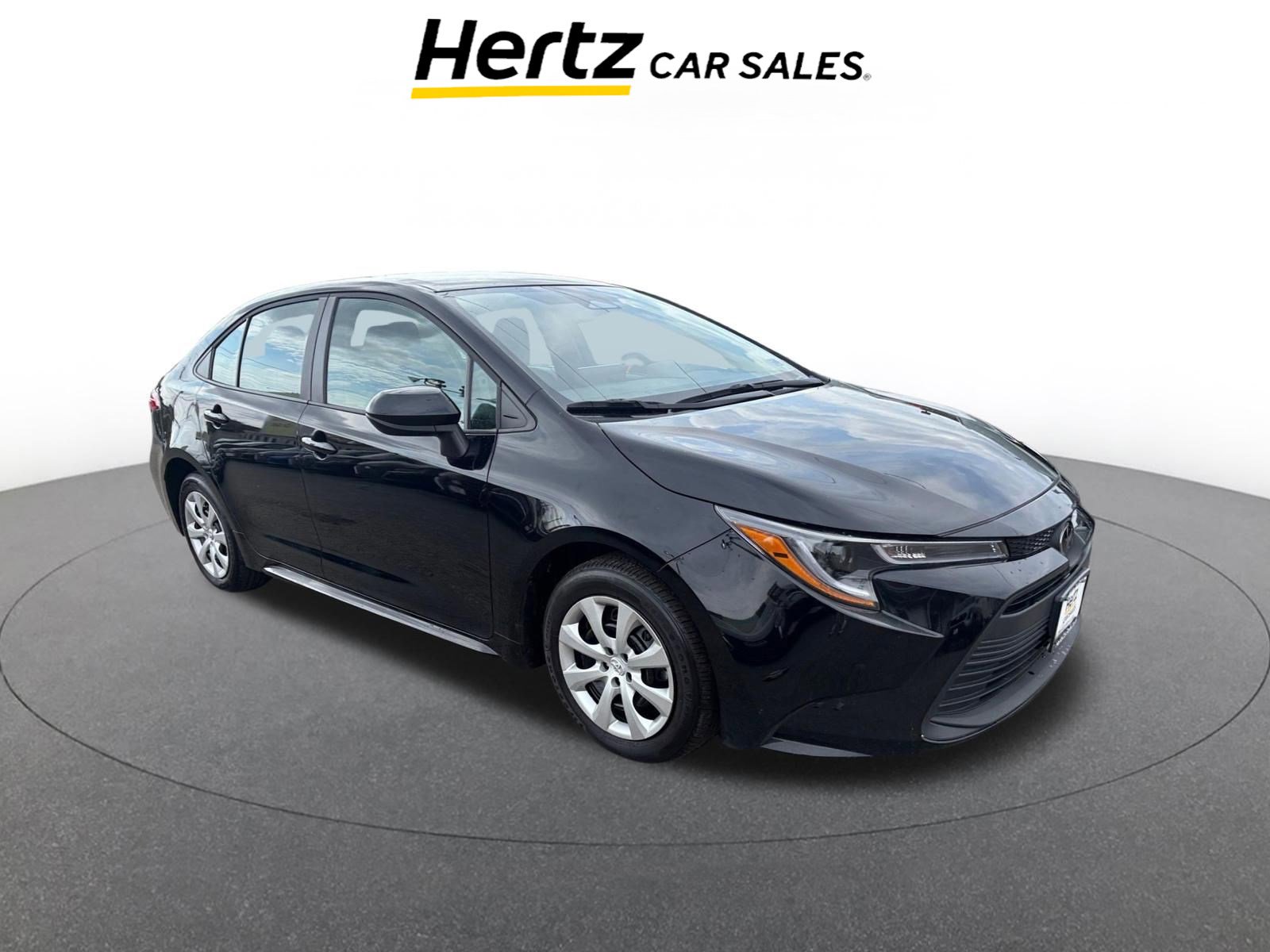 Used 2025 Toyota Corolla LE image 1