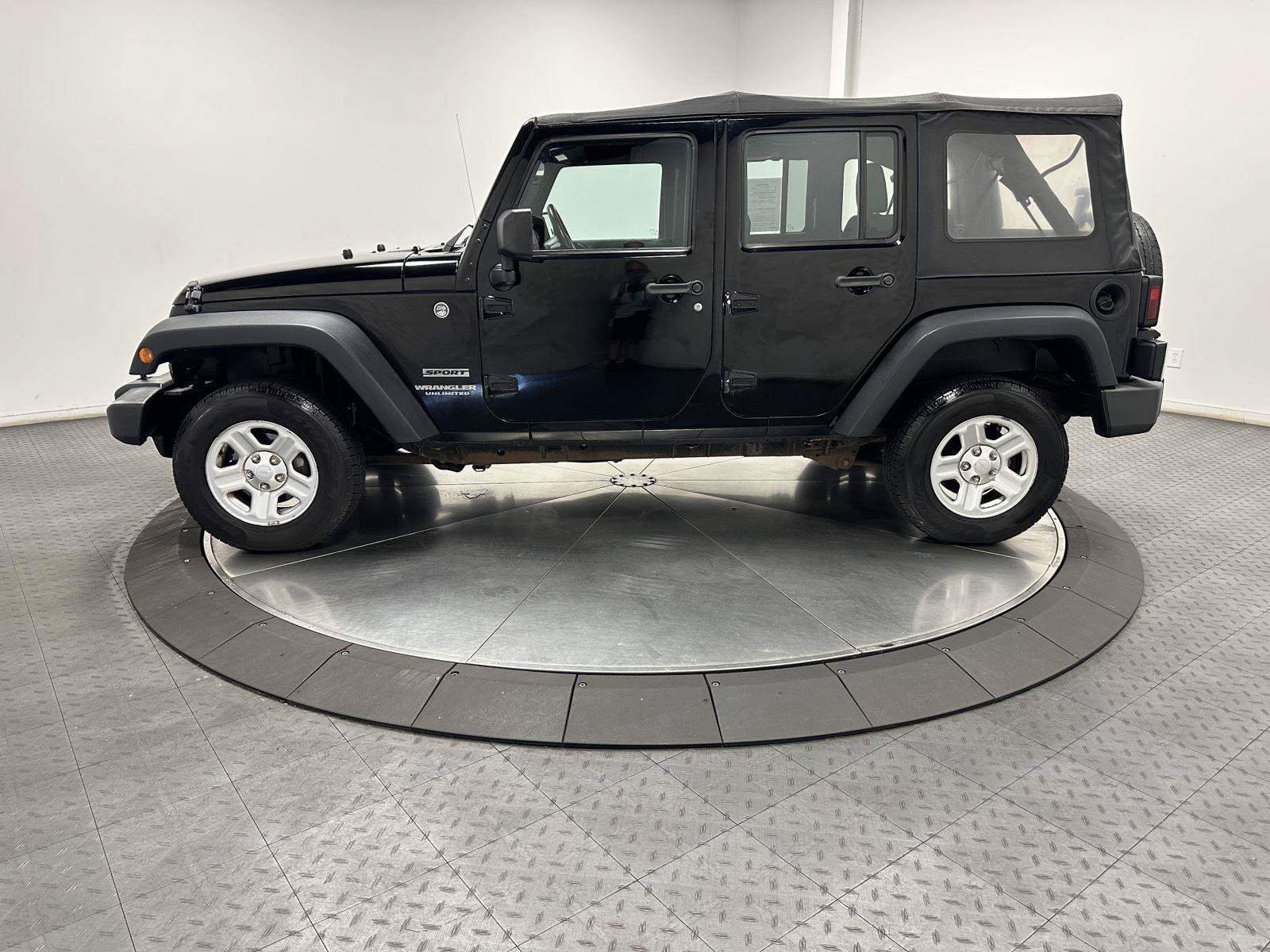 Used 2014 Jeep Wrangler Unlimited Sport w/ Connectivity Group AWD/4WD image 8