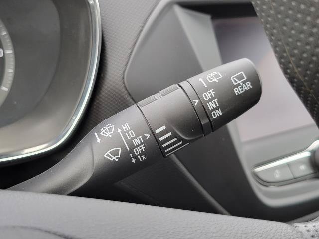 Used 2023 Chevrolet TrailBlazer LT FWD image 18