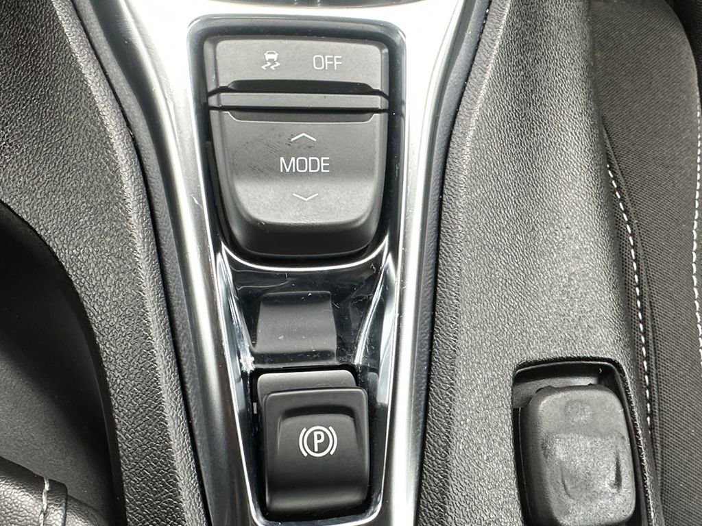 Used 2024 Chevrolet Camaro LT w/ RS Package image 19