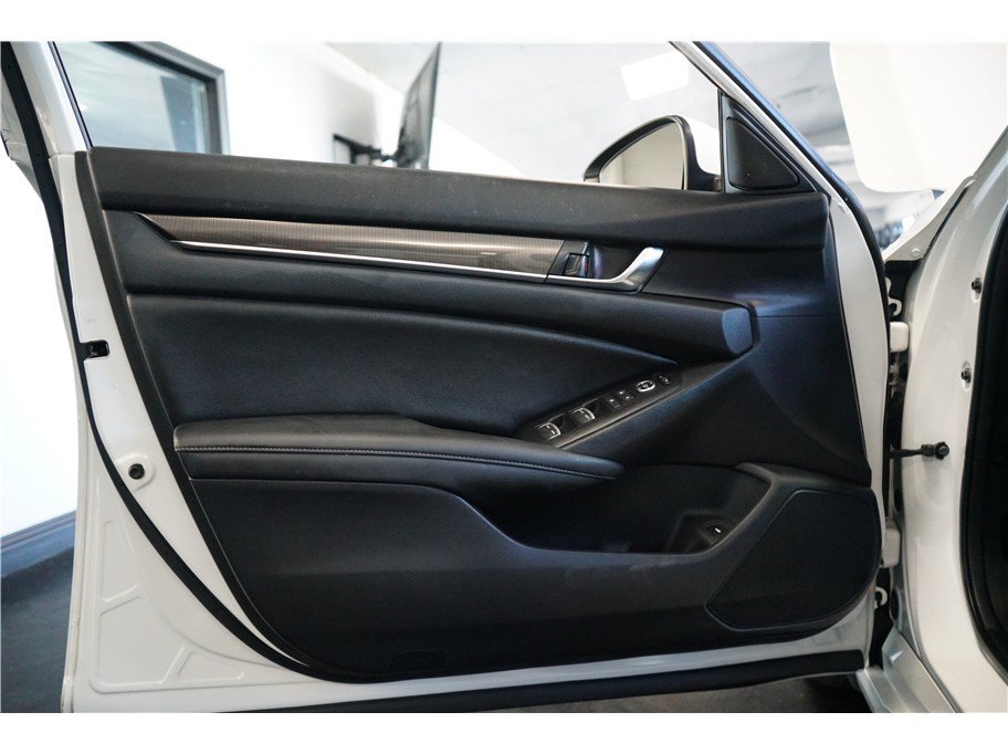 Used 2019 Honda Accord Sport image 15
