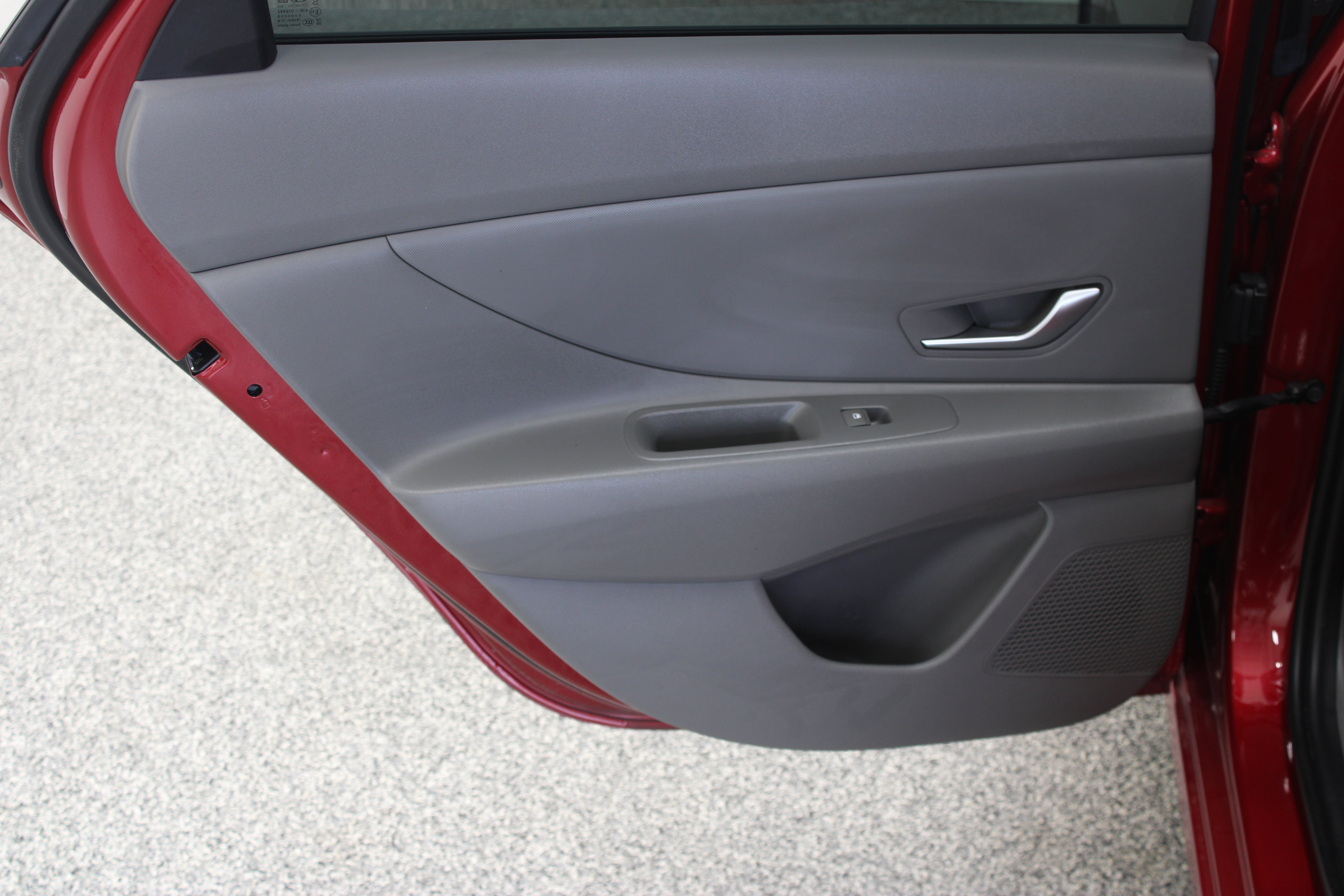 Used 2025 Hyundai Elantra SE FWD image 24