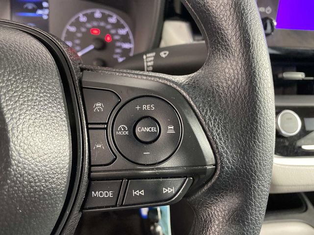 Used 2025 Toyota Corolla LE image 16