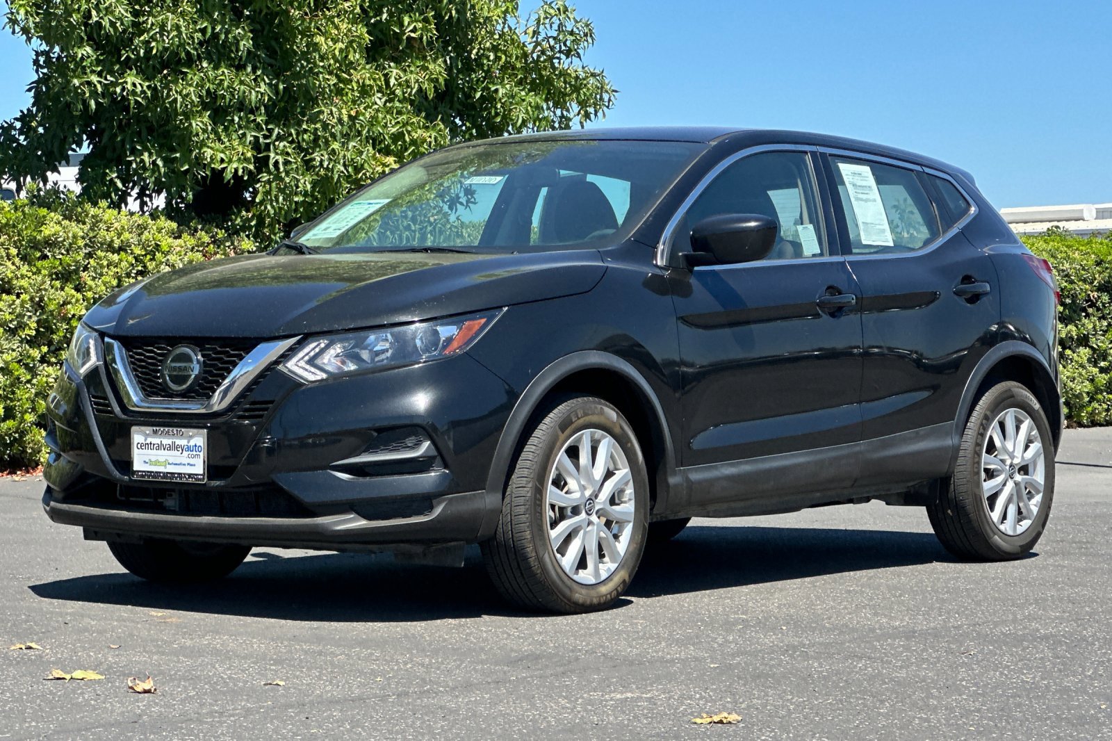 Certified 2022 Nissan Rogue Sport S image 8