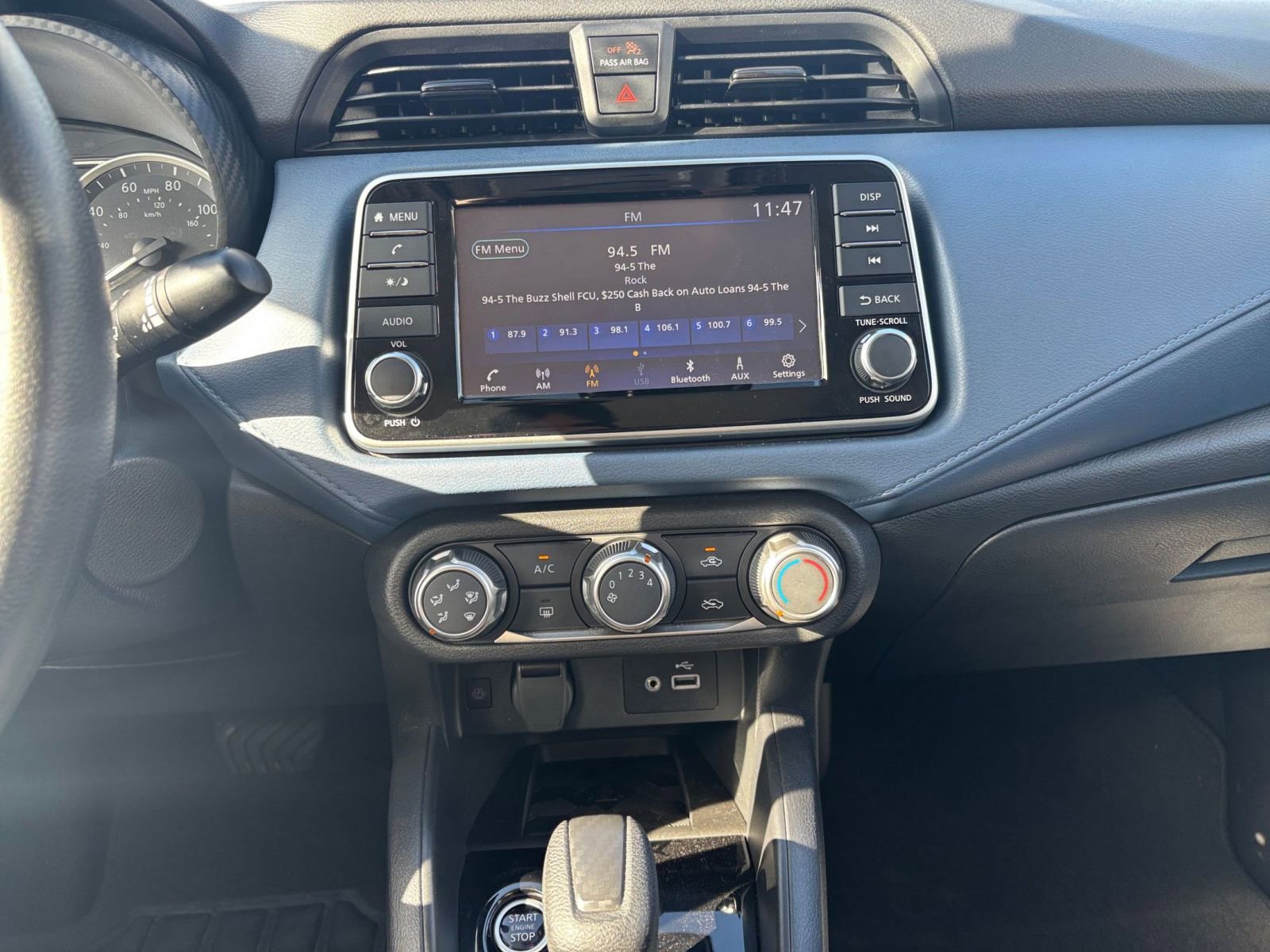 Used 2025 Nissan Versa SV image 18